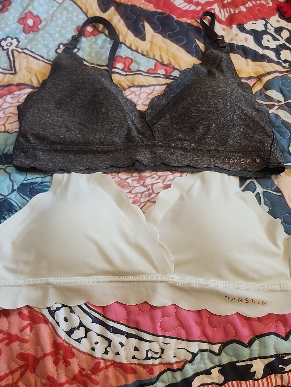 2 Danskin Scalloped-Edge Bralette Set in Charcoal and Pastel Green  34B